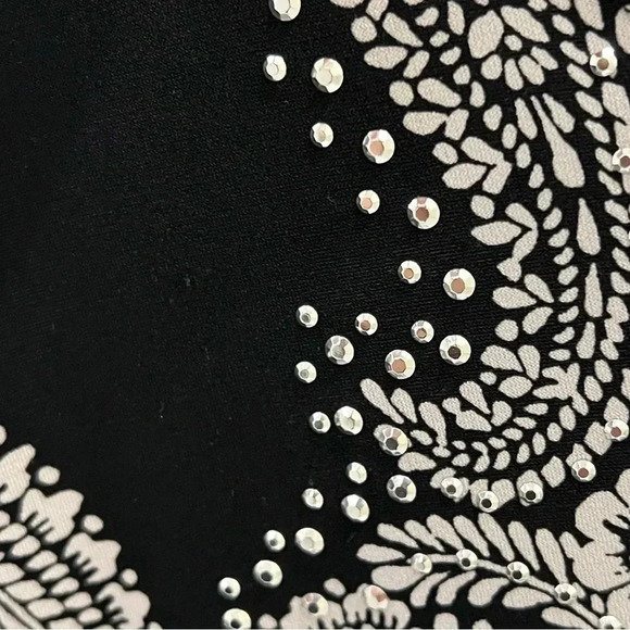 SMALL JM COLLECTION BLACK AND WHITE WITH RHINESTONES BOHO BLOUSE - Picture 5 of 8